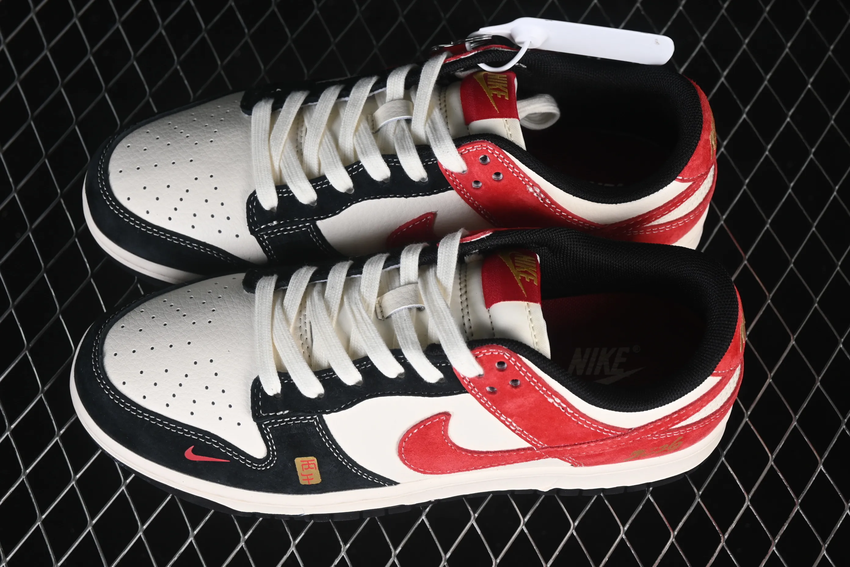 All categories Nk SB Dunk Series Nk SB Dunk Low High-end customized low-top sneakers Nike SB Dunk Low Limited to the Year of the Horse High-end customized low-top casual skateboard shoes MZ9588-859